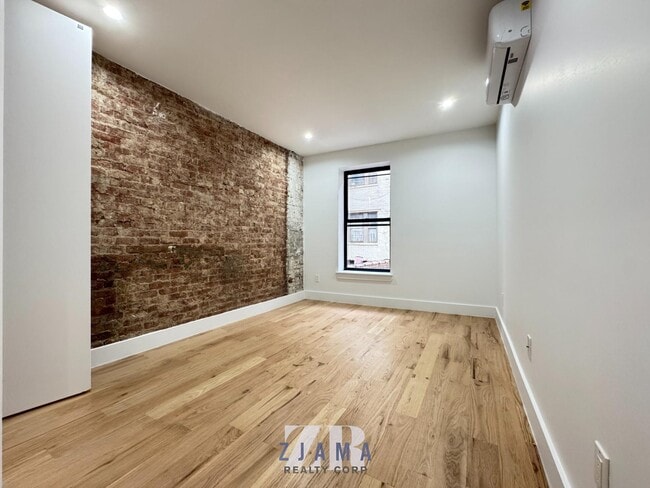 Foto del edificio - 1252 Flatbush Ave