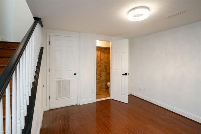 Building Photo - 2 br, 1.5 bath House - 619 Florida Avenue ...