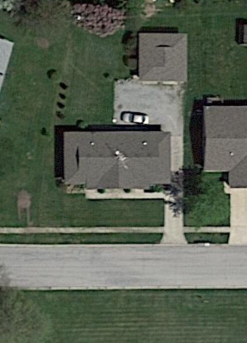 Building Photo - 1663 Robin Ln