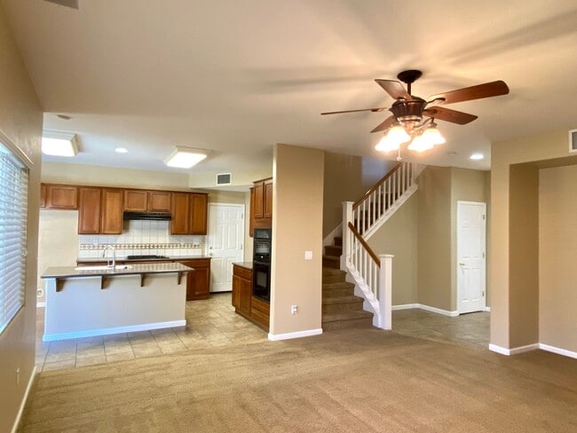 Building Photo - $3,100, Beautiful 4 Bed, Solar Panels, ZER...