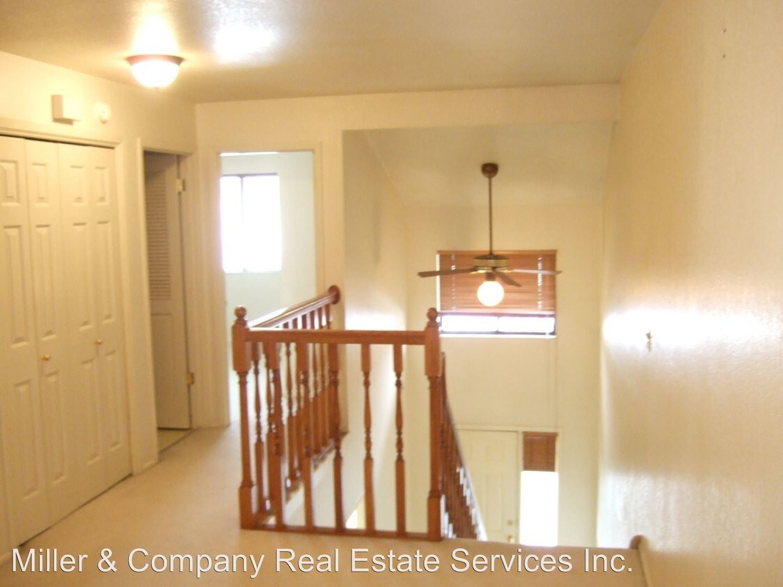Primary Photo - 3 br, 2 bath House - 6905 S. 800 E.