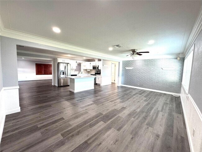 Foto del edificio - 6723 16th Ave N