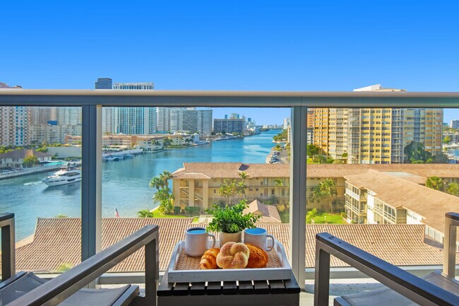 Foto del edificio - 2602 E Hallandale Beach Blvd