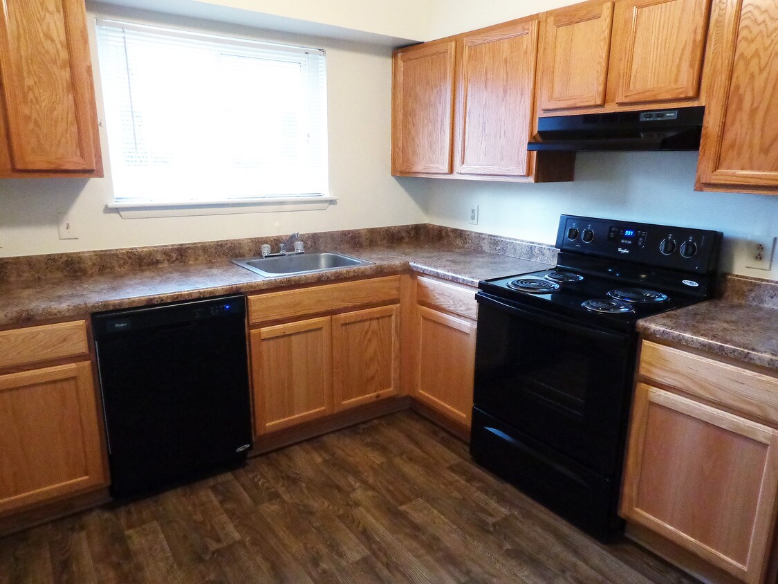 Foto principal - Cedar Creek Apartments