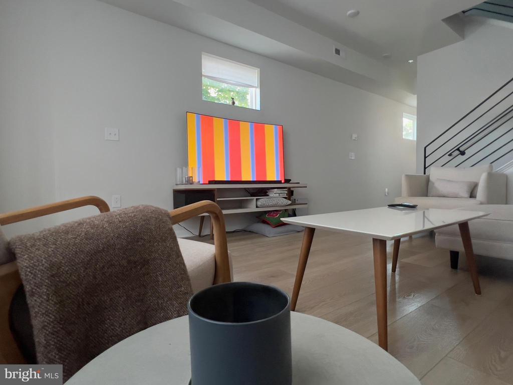 Foto principal - 2700 Sears St