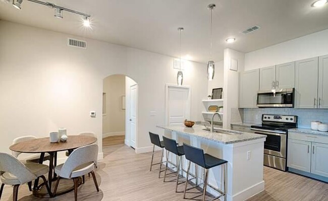 Foto del edificio - 2 bedroom in Kingwood TX 77339