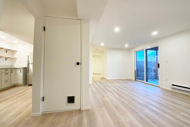 Foto del edificio - 5410 Fossil Ct N