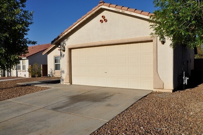 Building Photo - 452 Groft Way