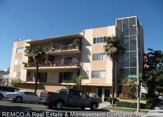 Building Photo - 1625 E Appleton St