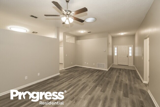 Building Photo - 12900 Silver Springs Dr S