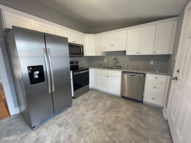 Foto del edificio - 3 br, 2 bath House - 1016 Forrest Glen Dr