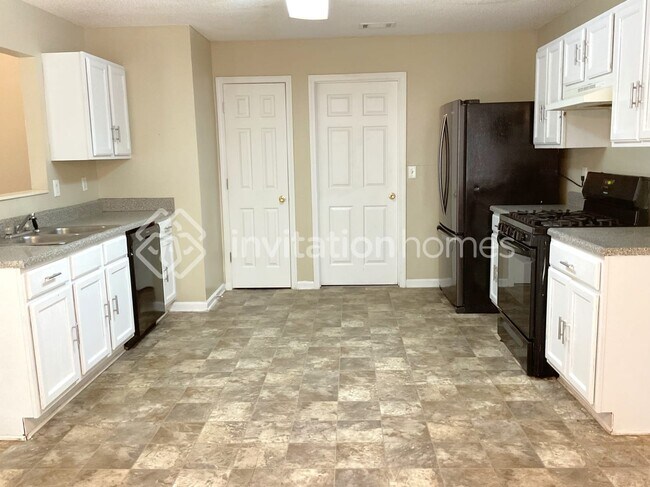 Building Photo - 4866 Wilkins Station Dr