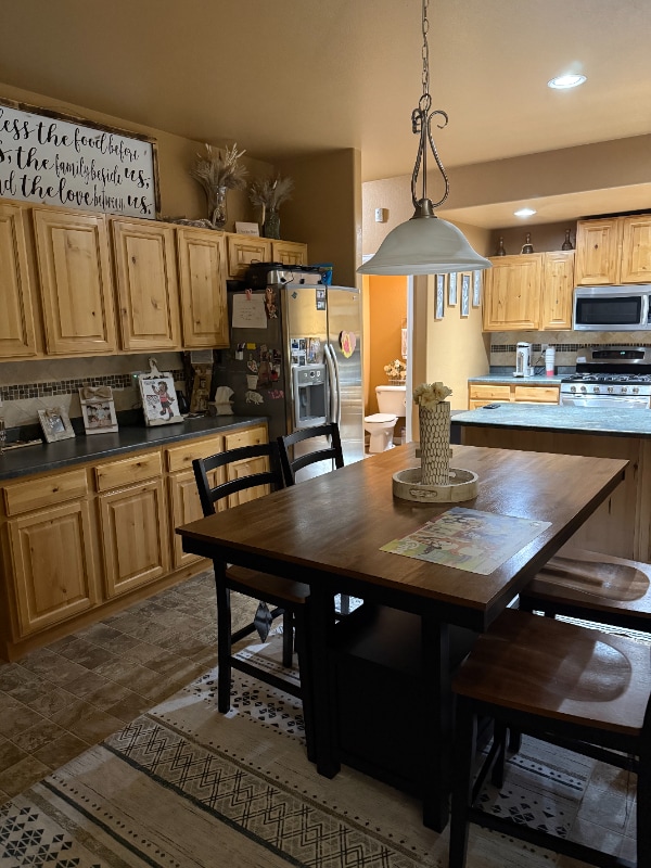 Building Photo - 804 Blue Sage Way