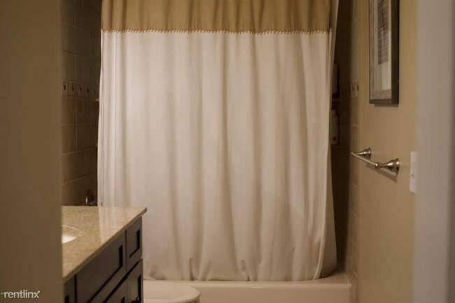 Foto del edificio - 56 Kensington Ct