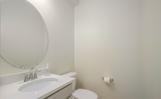 Building Photo - 3007 S 2600 W St