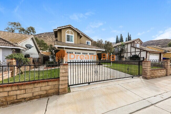 Foto del edificio - 12025 Weeping Willow Ln