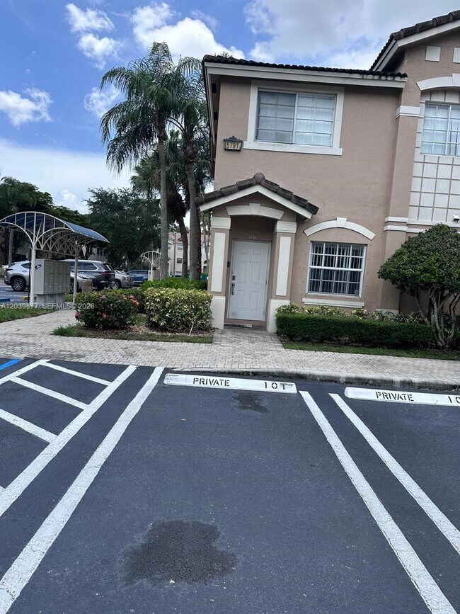 Foto del edificio - 5791 NW 116th Ave