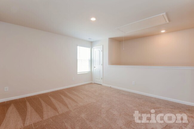 Foto del edificio - 4615 Hazelburn Dr