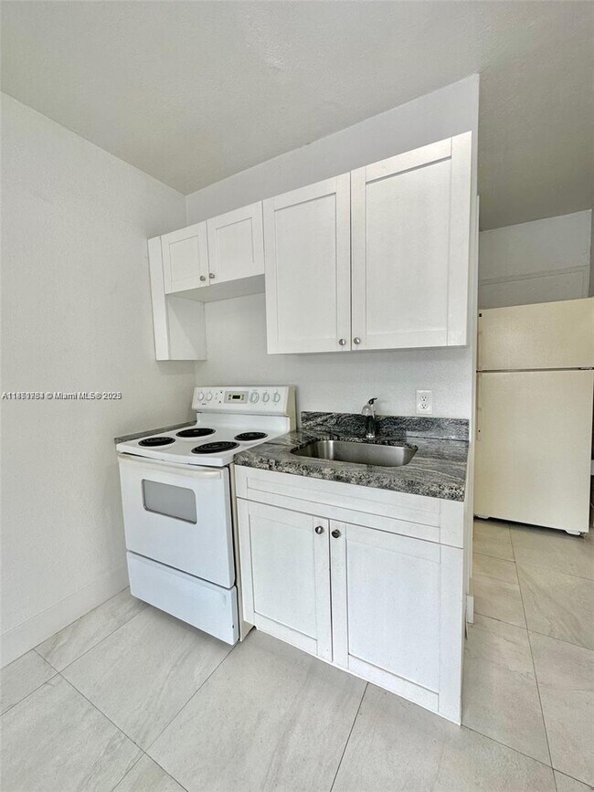 Foto del edificio - 60 NE 78th St