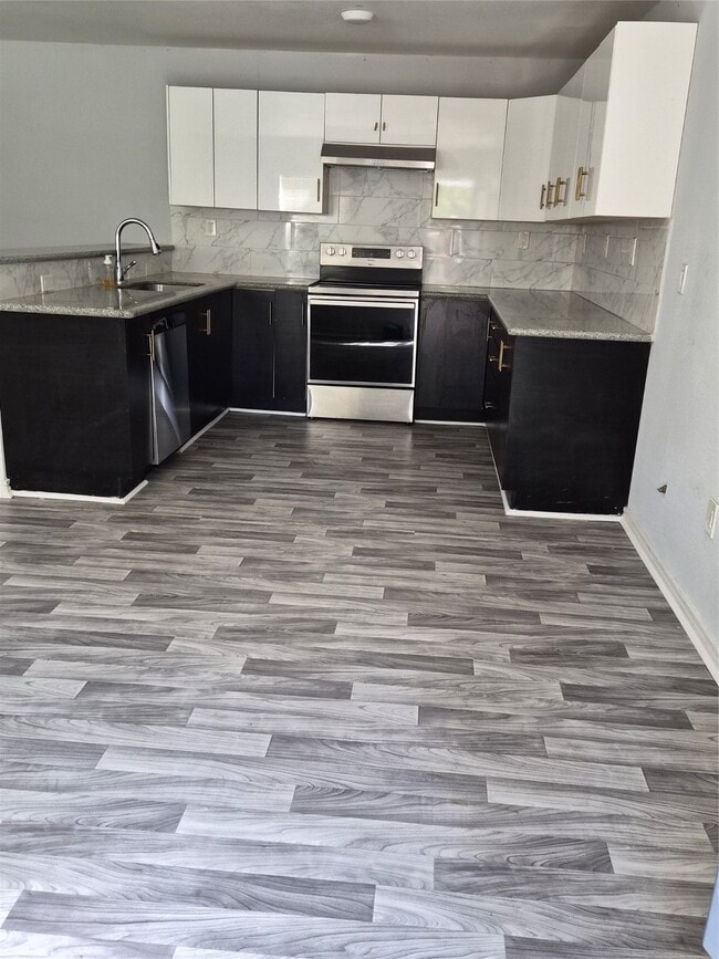 Building Photo - 12335 Roy Rd