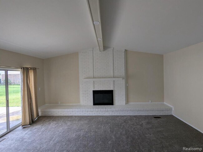 Foto del edificio - 1344 Revere Dr