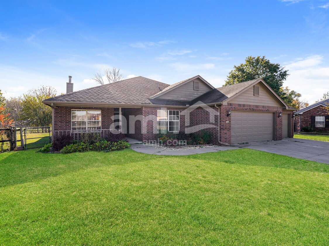 Foto principal - 15006 E 87th Pl N