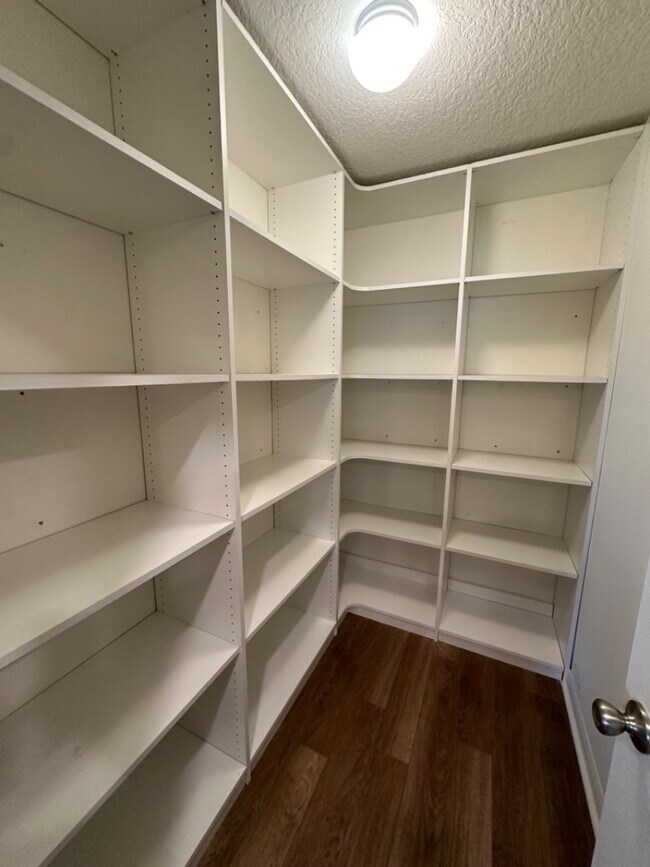 Foto del edificio - 244 Summerlin Ln