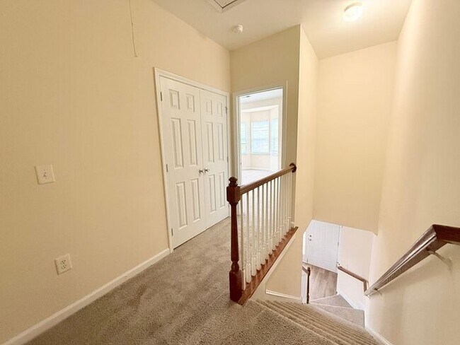 Foto del edificio - 257 Maynard Summit Way