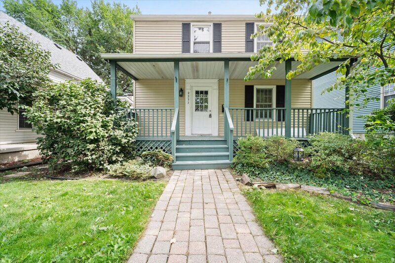 Foto principal - 2237 3rd St