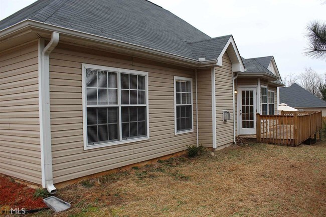 Foto del edificio - 4570 Flat Willow Pl
