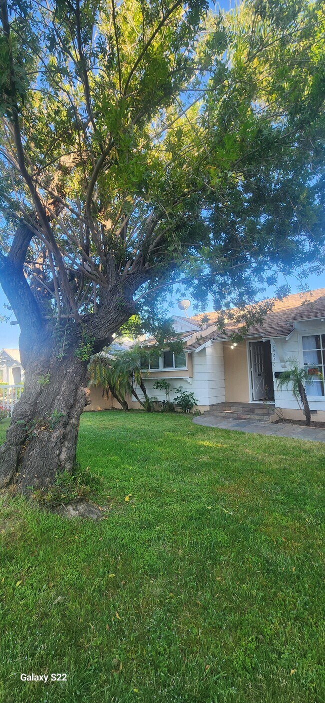 Foto del edificio - 15016 Martha St