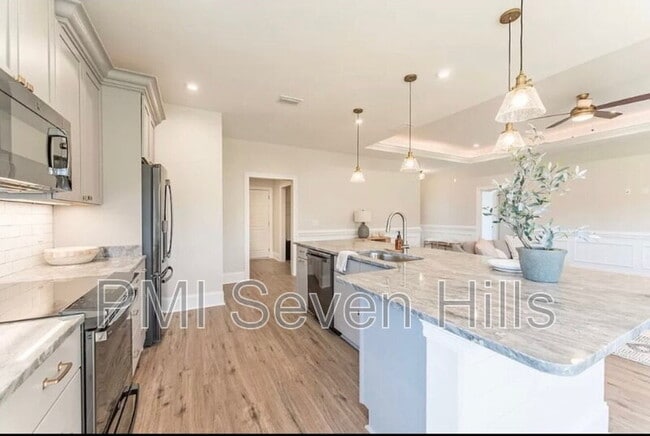 Building Photo - 3948 Ella Dr