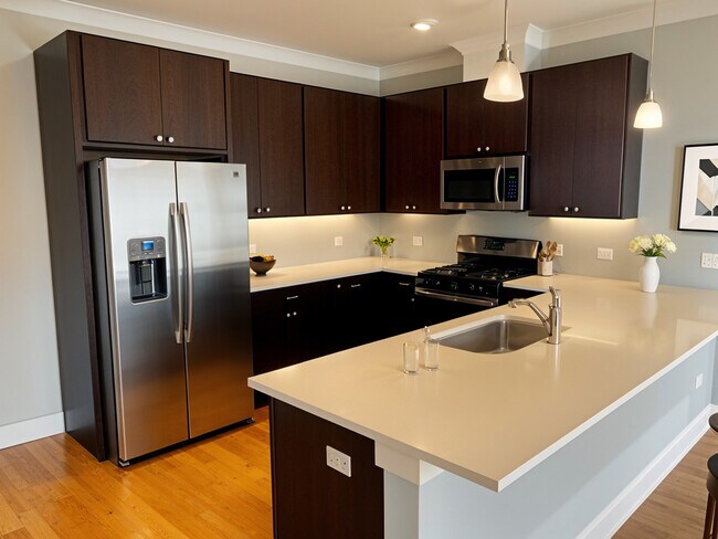 Foto del edificio - 4812 W Montrose Ave