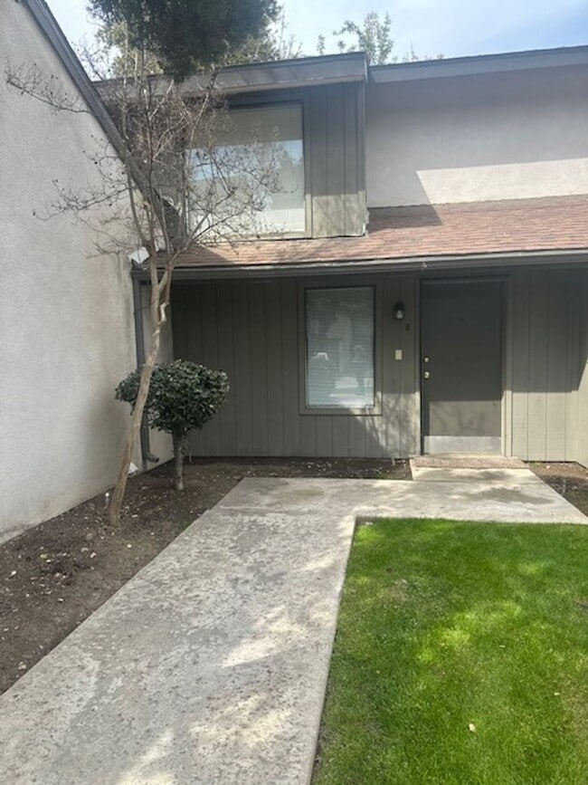 Building Photo - 2800 Barrington St