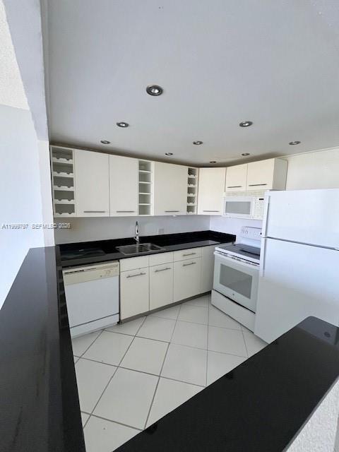 Foto del edificio - 20335 W Country Club Dr