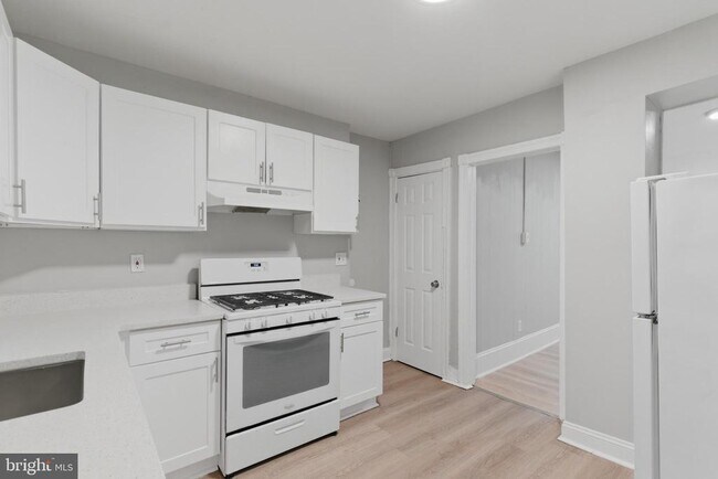 Foto del edificio - 3836 N Darien St