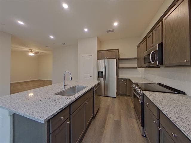 Foto del edificio - 310 Lincoln Cir