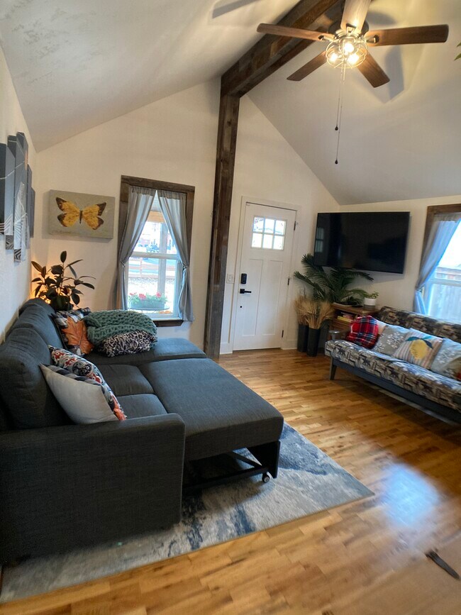 Foto del edificio - 301 4th St