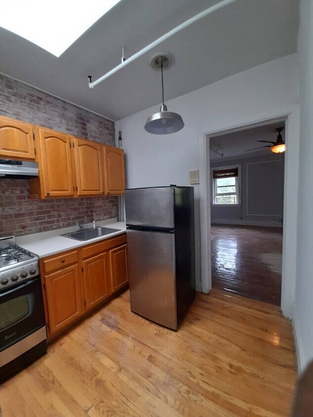 Building Photo - 241 W 139th St