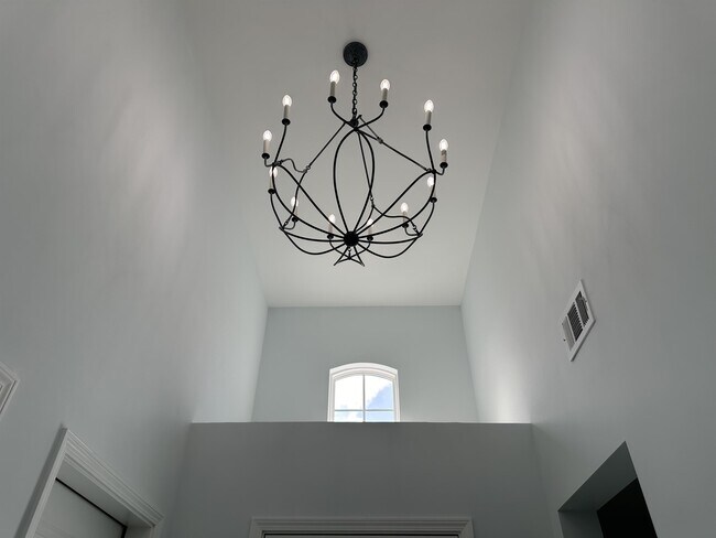 Foto del edificio - 1027 Parrot Ave