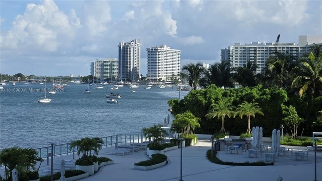 Foto del edificio - 1000 West Ave