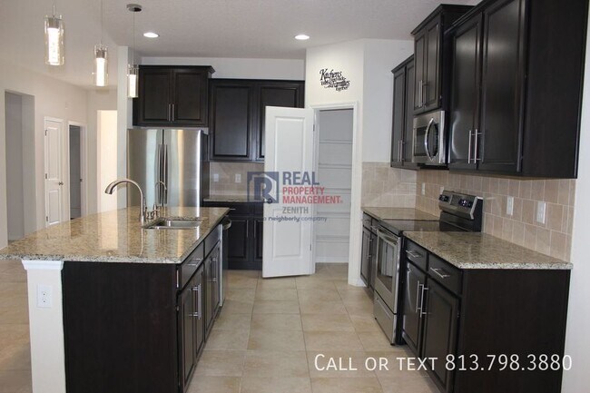 Foto del edificio - 33163 Sand Creek Dr