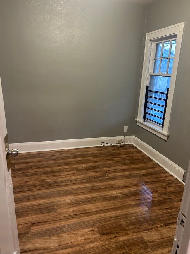 Foto del edificio - South Collinwood Single