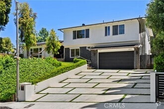 Building Photo - 16544 Park Ln Dr