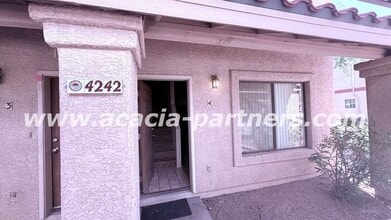 Building Photo - 4242 E Monte Vista Dr