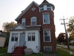 Building Photo - 2900 Enoch Ave
