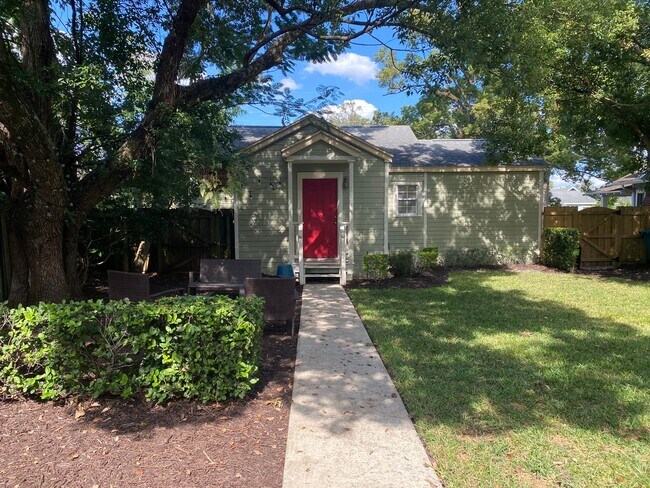 Building Photo - 2/2 DOWNTOWN ORLANDO HOME FOR RENT