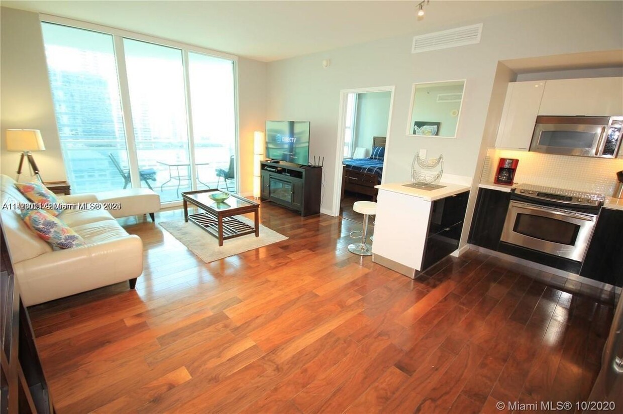 Foto principal - 950 Brickell Bay Dr