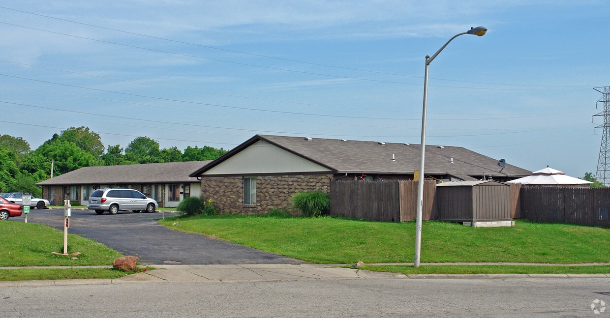 Primary Photo - 1125-1133 Dunaway St