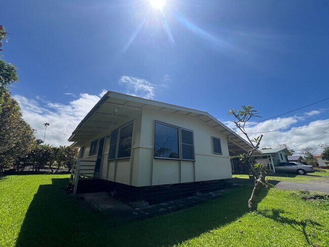 Building Photo - 3bd/1.5bath in the Heart of Hilo